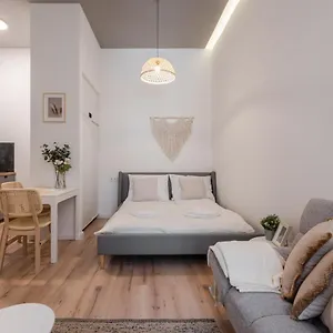 A62 - Akacfa Street - Location By Bqa Budapest